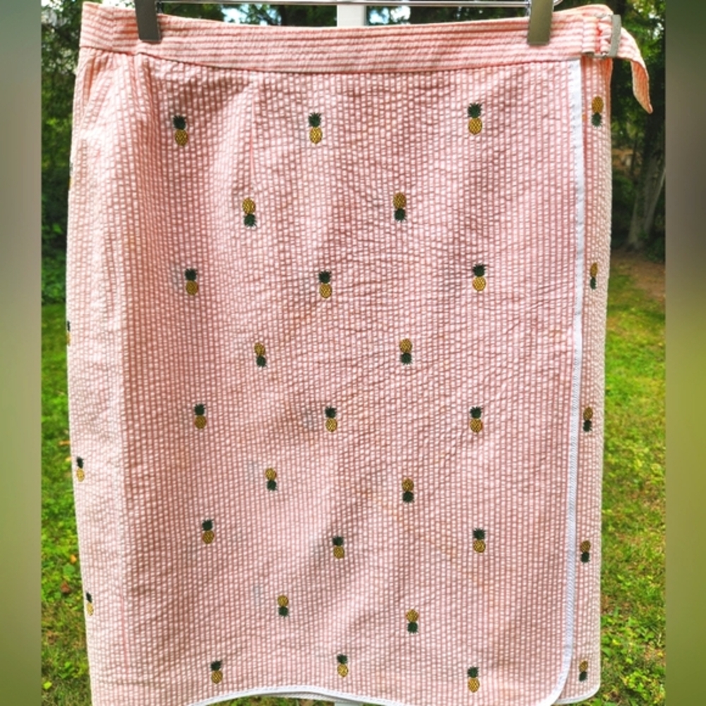 Brooks Brothers Pink Seersucker Wrap Around Skirt w/ Pineapple Embroidery- sz 12